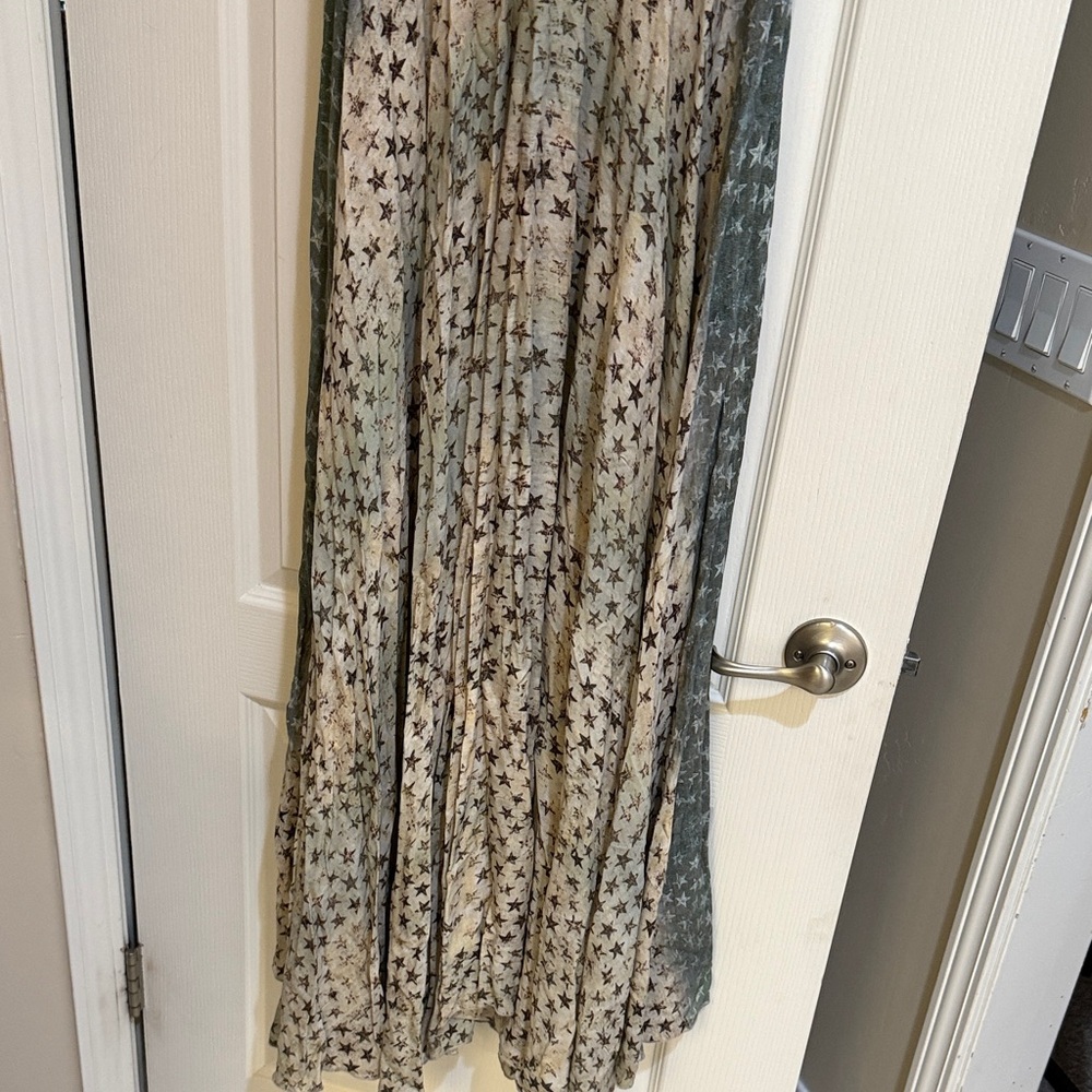 Pete & Greta Johnny Was Sleeveless Star-Print Maxi Dress - Picture 4 of 5